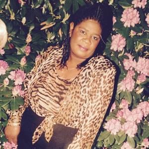 Meet your Posher, Elourdes